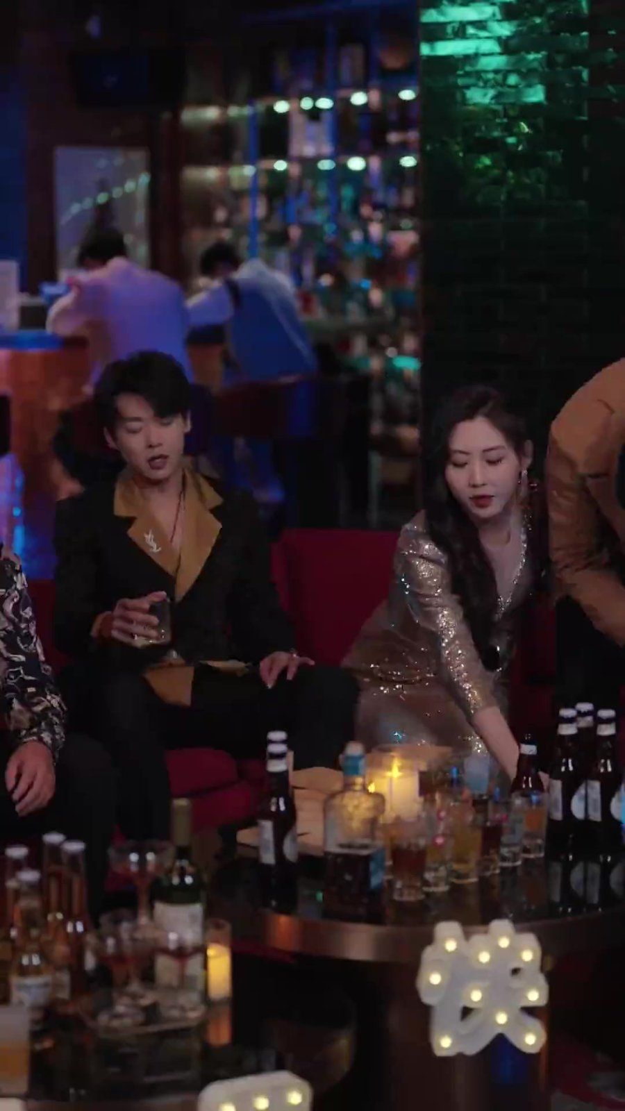 偷偷翹嘴，暗戀哥他爽到了(全集)